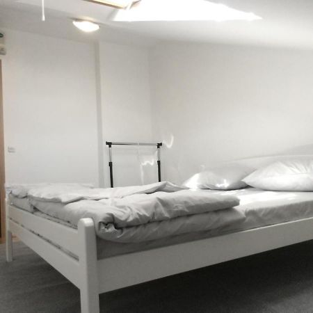 Hostel Center Luxury ซาราเยโว ภายนอก รูปภาพ