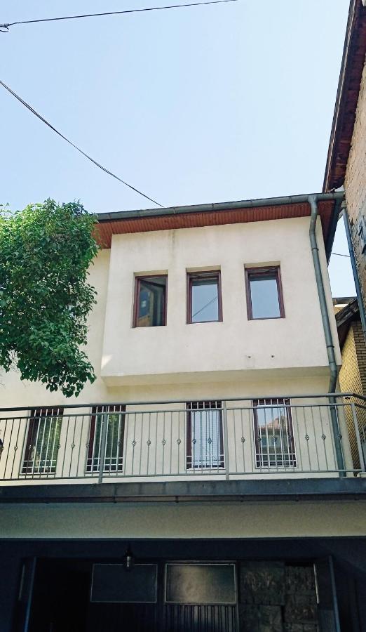 Hostel Center Luxury ซาราเยโว ภายนอก รูปภาพ