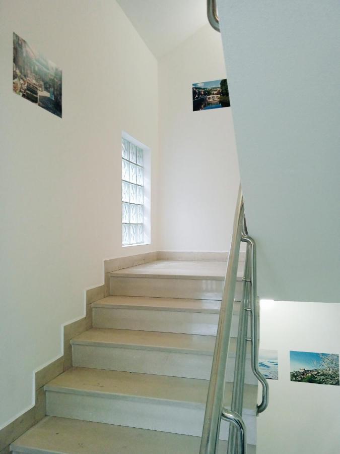 Hostel Center Luxury ซาราเยโว ภายนอก รูปภาพ