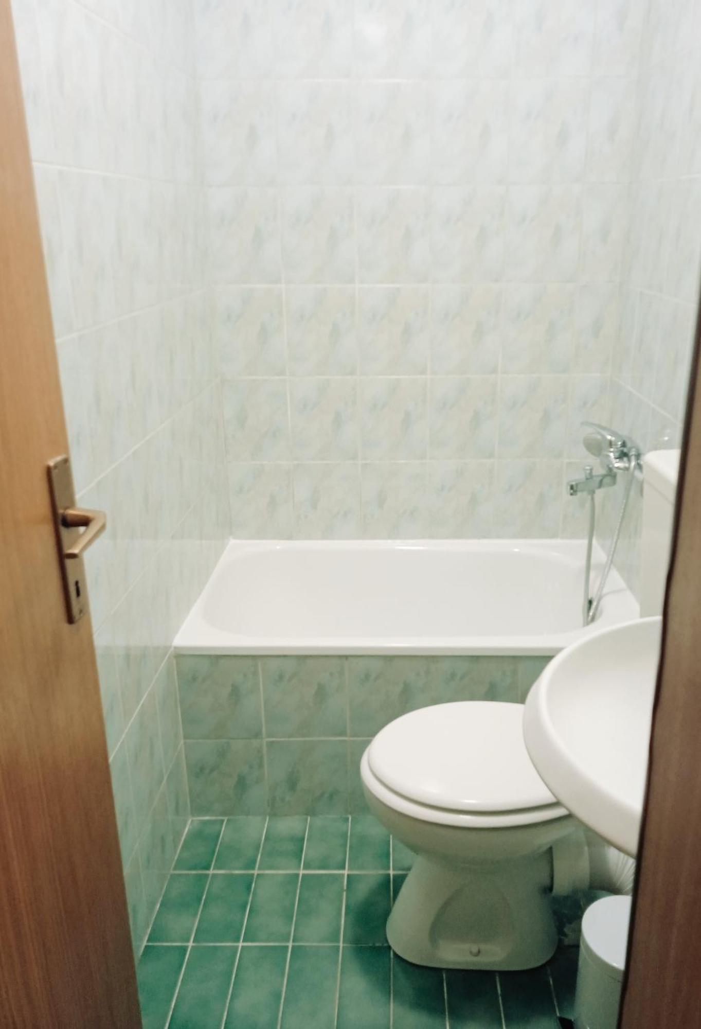 Hostel Center Luxury ซาราเยโว ภายนอก รูปภาพ